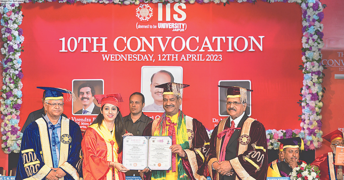 Om Birla awards degree to 2870 students at IIS University
